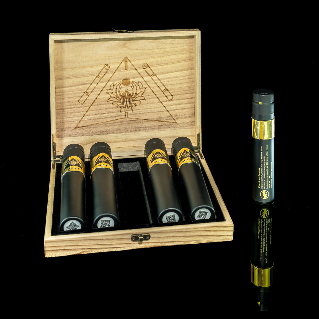 Golden box with rhum infused pineapple flavor